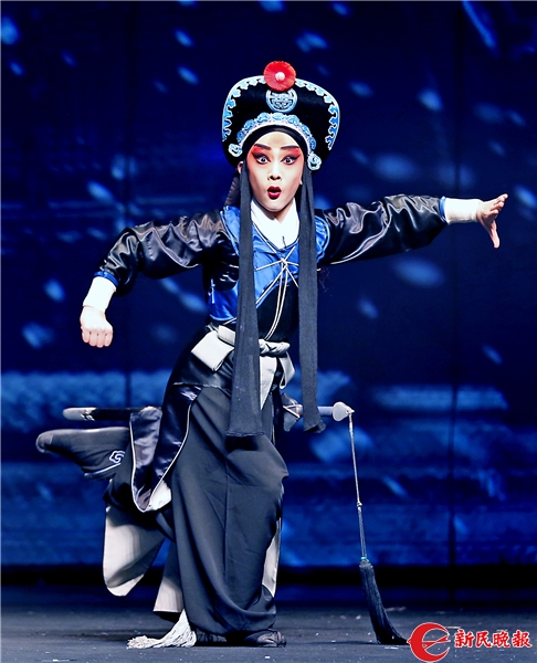 上海戏校学生张明昊在表演京剧《夜奔》选段-郭新洋.jpg